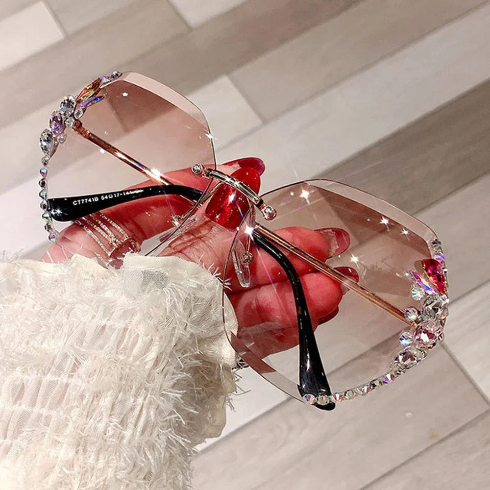 "2025 Luxury Vintage Rimless Rhinestone Sunglasses for Women – Fashion Gradient Lens Sun Glasses Shades"