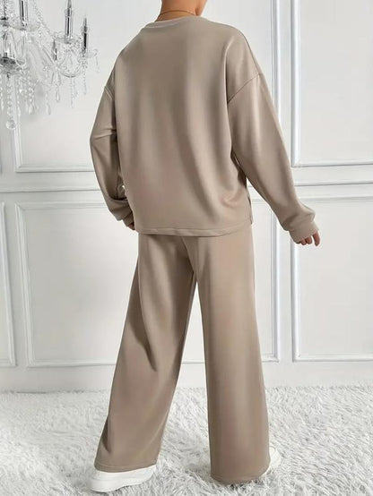 Elevate Your Casual Style with Our Women’s Sporty Loose-Fit Two-Piece Set - Perfect for Spring & Fall!